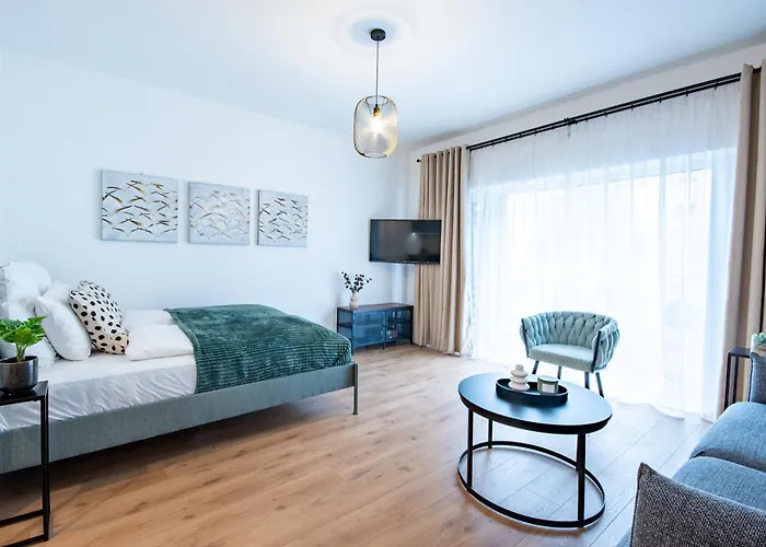 Central - Modern - Trendy
