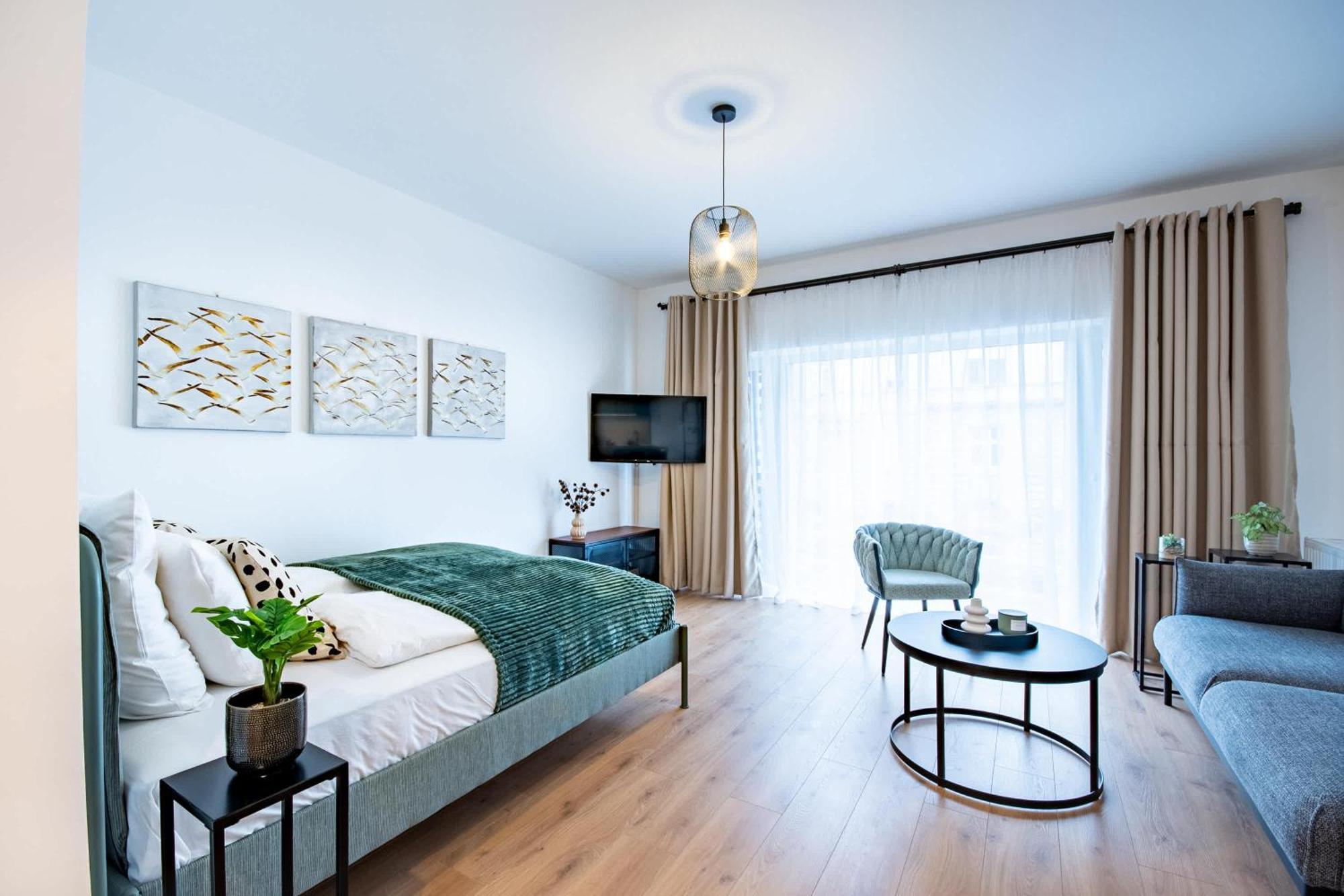 - Modern - Trendy * Budapest